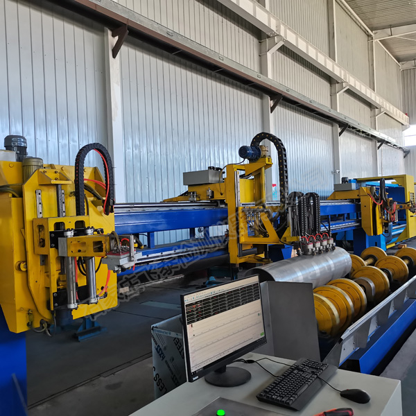 鋼管自動探傷設備.jpg 鋼管自動探傷設備.jpg